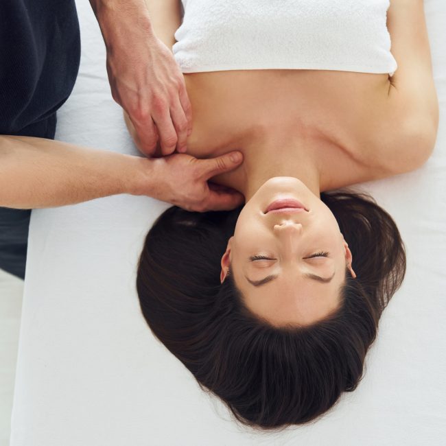 terapia mięśniowo powięziowa w klinice medycyny estetycznej roseti med&beauty w Myślenicach